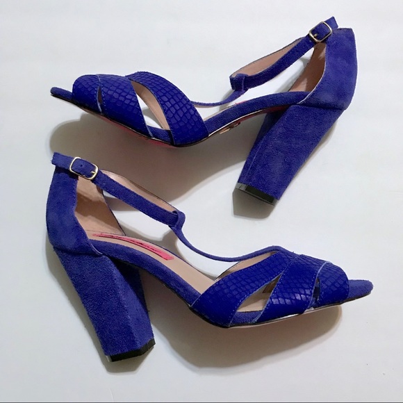 Betsey Johnson Shoes - Betsey Johnson• Blue Heels